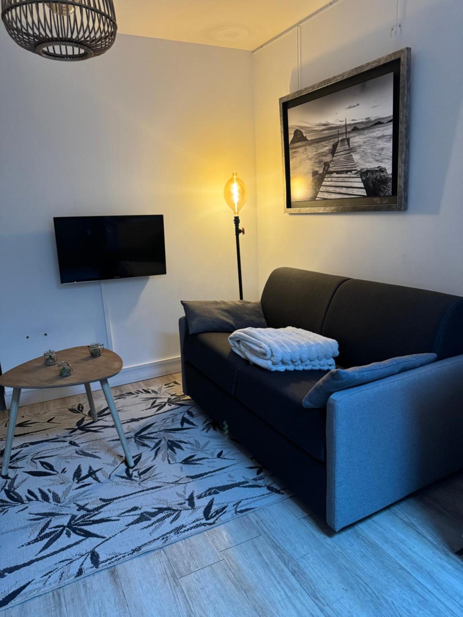 Appartement Cosy Face A La Basilique Saint Remi Reims Eksteriør bilde